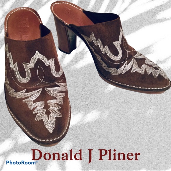 Donald J Pliner Brown & White Design Mules - Picture 3 of 6